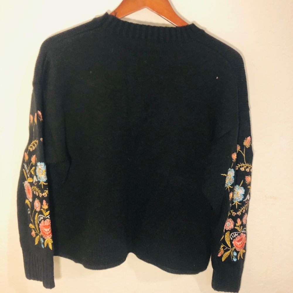 Sweater - Picture 2 of 2